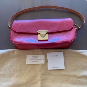 Louis Vuitton Vernis Hand bag in pink - rarely used and don’t reach for …